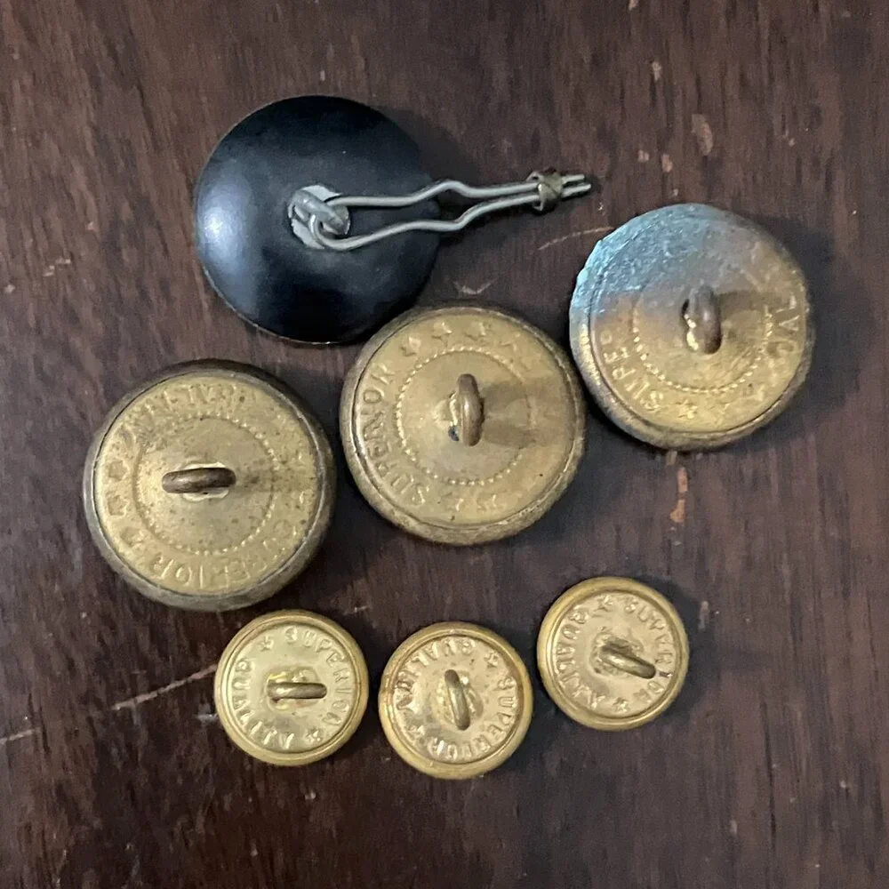 Lot of Vintage US Navy & Navy Medic Buttons WWII Korea Military